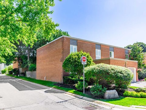 Photo 3 at 217 - 29 Scenic Mill Way, Windfields, Toronto