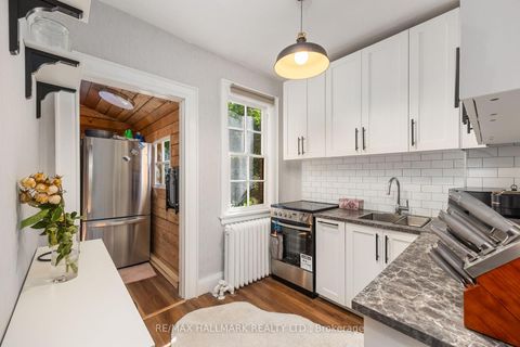 Photo 14 at 33 Austin Terrace, Casa Loma, Toronto