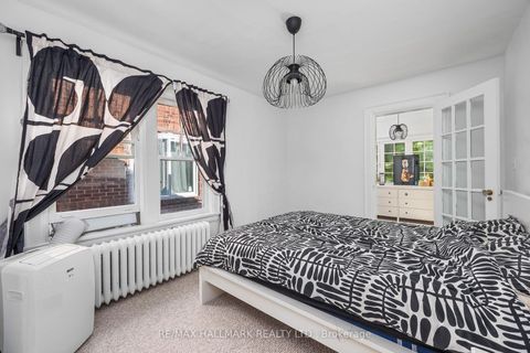 Photo 23 at 33 Austin Terrace, Casa Loma, Toronto