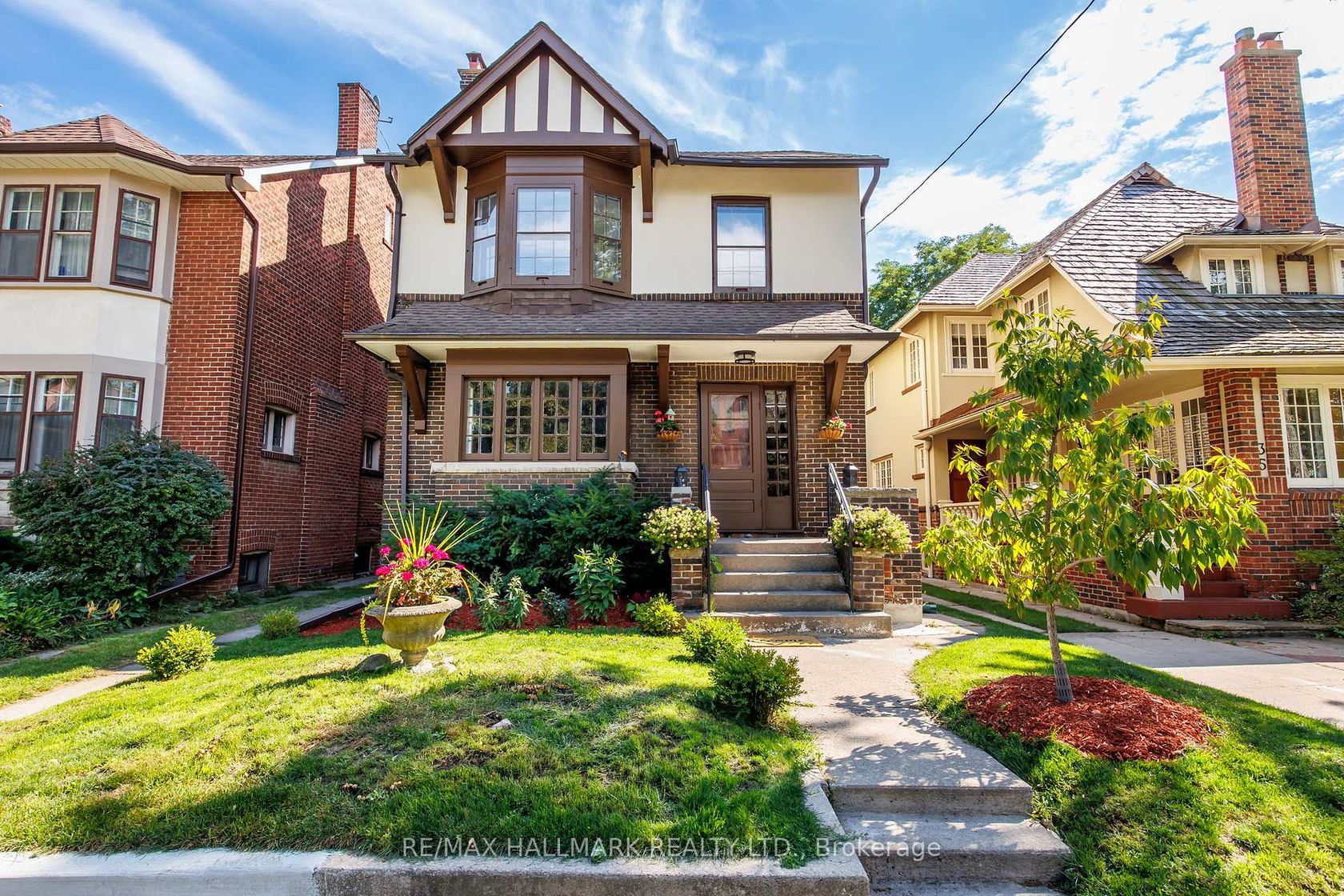 33 Austin Terrace, Casa Loma, Toronto 