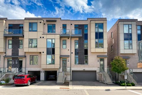 Photo 1 at 5 Smallwood Circle, Brownridge, Vaughan
