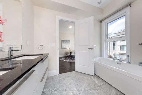 Photo 21 at 5 Smallwood Circle, Brownridge, Vaughan