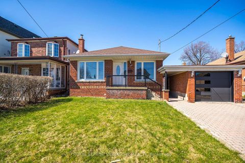 Photo 1 at 136 Regina Avenue, Lawrence, Toronto
