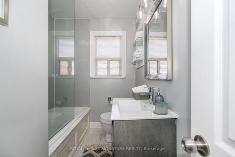 Photo 19 at 136 Regina Avenue, Lawrence, Toronto