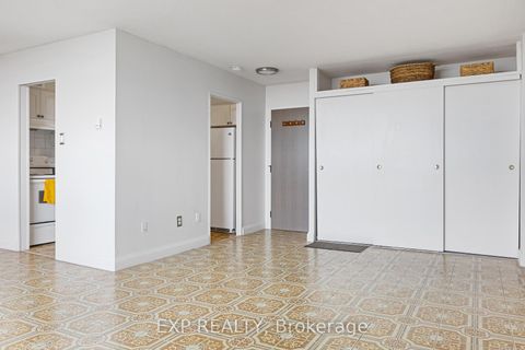 Photo 5 at 2006 - 3390 Weston Road, Humbermede, Toronto