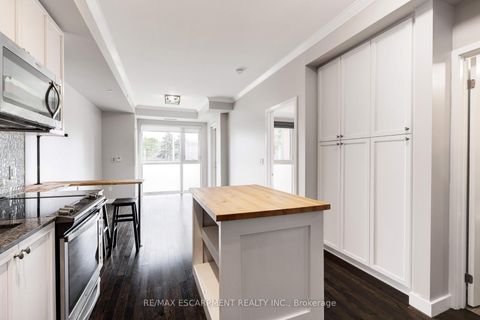 Photo 10 at 119 - 168 Sabina Drive, GO Glenorchy, Oakville