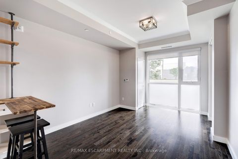 Photo 11 at 119 - 168 Sabina Drive, GO Glenorchy, Oakville