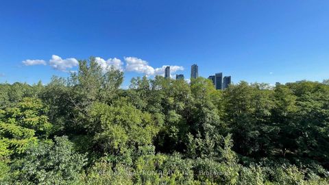 Photo 14 at 303 - 160 Vanderhoof Avenue, Thorncliffe Park, Toronto