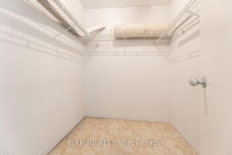 Photo 15 at 1903 - 1055 Bay Street, Bay Street Corridor, Toronto