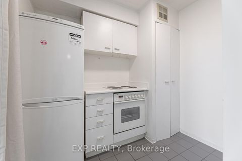 Photo 25 at 1903 - 1055 Bay Street, Bay Street Corridor, Toronto