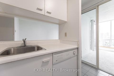 Photo 27 at 1903 - 1055 Bay Street, Bay Street Corridor, Toronto