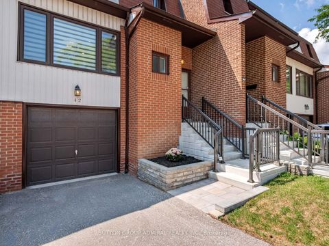 Photo 2 at 42 - 765 Oklahoma Drive, West Shore, Pickering
