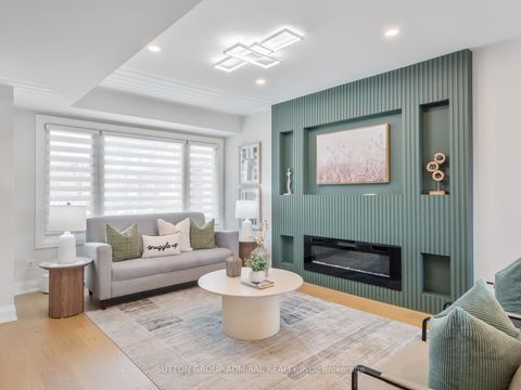 Photo 4 at 42 - 765 Oklahoma Drive, West Shore, Pickering