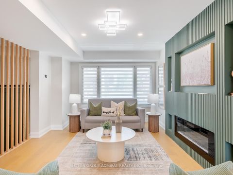 Photo 5 at 42 - 765 Oklahoma Drive, West Shore, Pickering