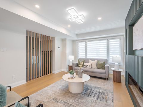 Photo 6 at 42 - 765 Oklahoma Drive, West Shore, Pickering