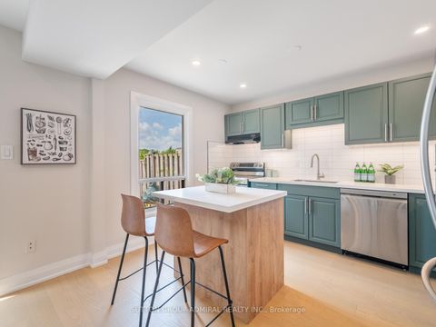 Photo 12 at 42 - 765 Oklahoma Drive, West Shore, Pickering