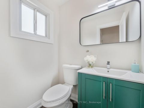 Photo 18 at 42 - 765 Oklahoma Drive, West Shore, Pickering