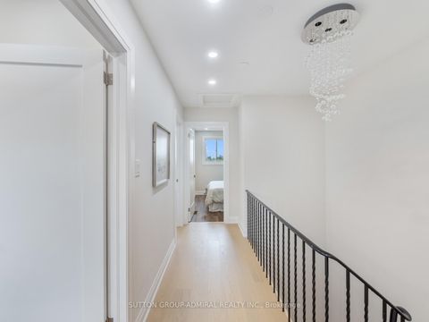 Photo 20 at 42 - 765 Oklahoma Drive, West Shore, Pickering