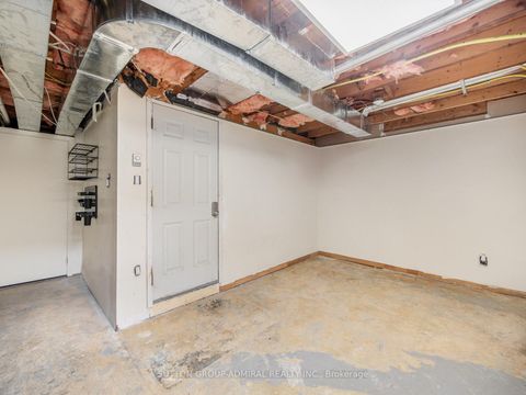 Photo 29 at 42 - 765 Oklahoma Drive, West Shore, Pickering