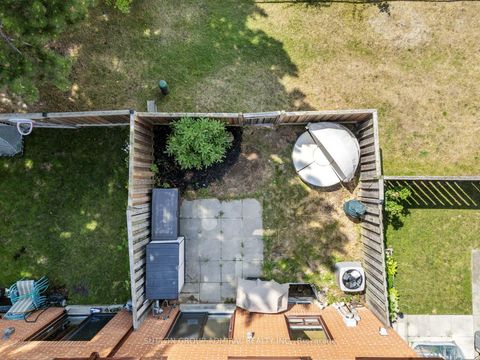 Photo 31 at 42 - 765 Oklahoma Drive, West Shore, Pickering