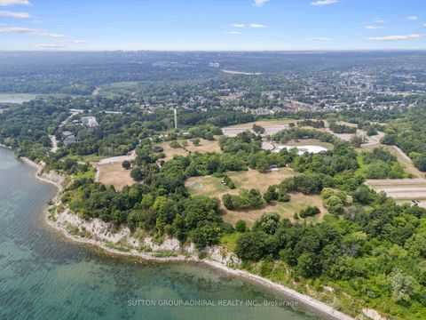 Photo 32 at 42 - 765 Oklahoma Drive, West Shore, Pickering