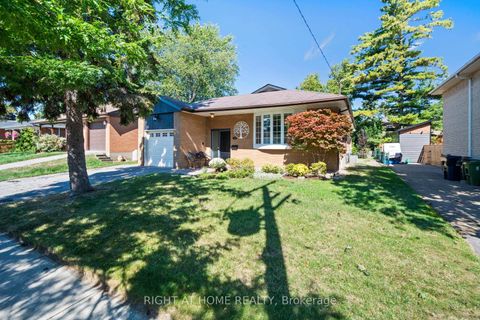 Photo 2 at 149 Greyabbey Trail, Guildwood, Toronto