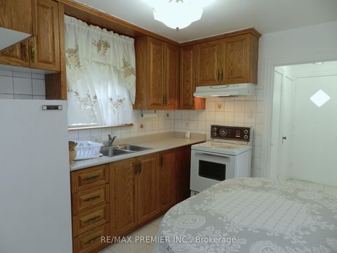 Photo 6 at 74 Schell Avenue, Belgravia, Toronto