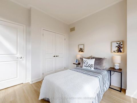 Photo 32 at 166 Pageant Avenue, Vellore Village, Vaughan