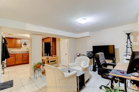 Photo 13 at 152 Benjamin Boulevard, Kennedy Park, Toronto
