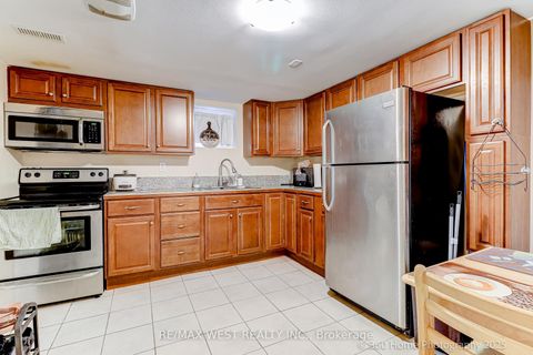 Photo 14 at 152 Benjamin Boulevard, Kennedy Park, Toronto