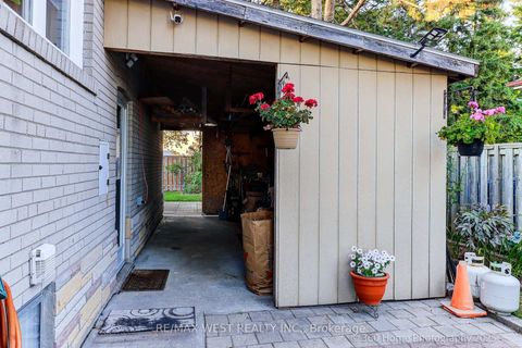 Photo 20 at 152 Benjamin Boulevard, Kennedy Park, Toronto