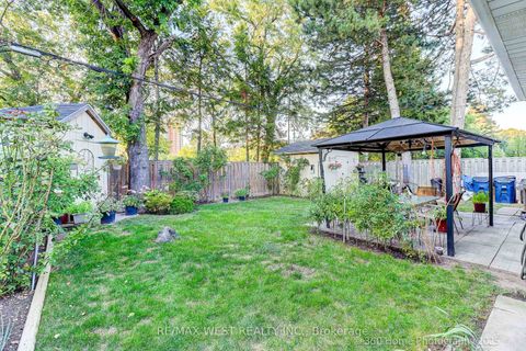 Photo 21 at 152 Benjamin Boulevard, Kennedy Park, Toronto