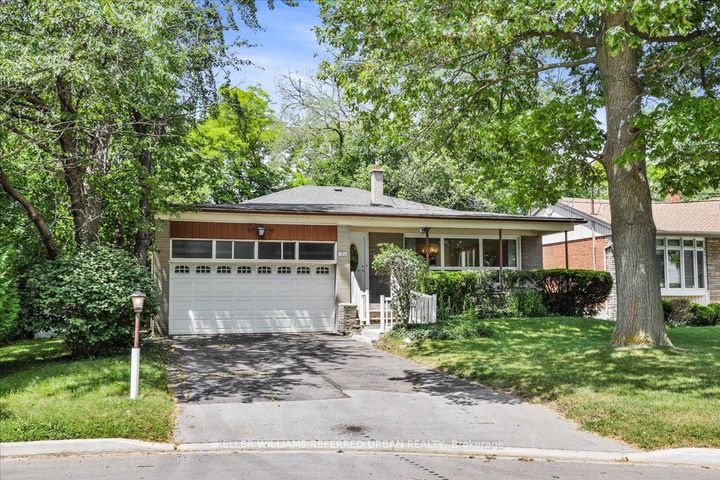 Photo 3 at 354 Betty Ann Drive, Willowdale West, Toronto
