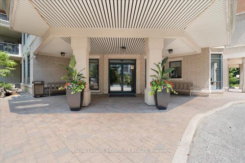 Photo 1 at 802 - 1 Lomond Drive, City Centre West, Toronto