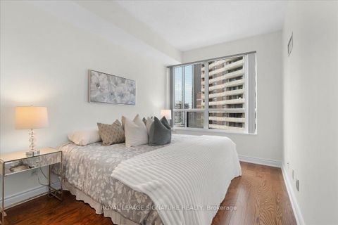 Photo 18 at 802 - 1 Lomond Drive, City Centre West, Toronto