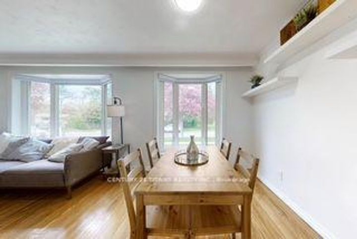 Photo 6 at 2335 Bostock Crescent, Clarkson, Mississauga