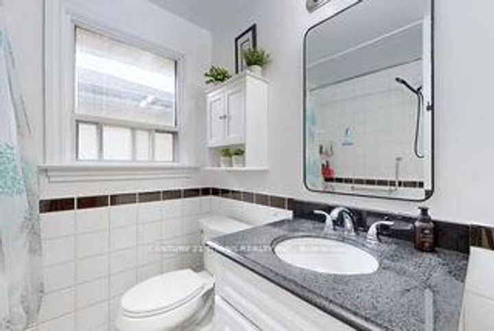 Photo 19 at 2335 Bostock Crescent, Clarkson, Mississauga