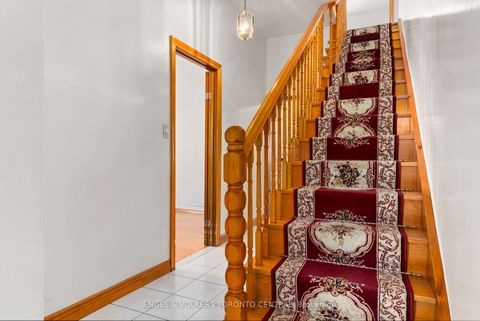 Photo 5 at 8 Brookfield Street, Bellwoods, Toronto