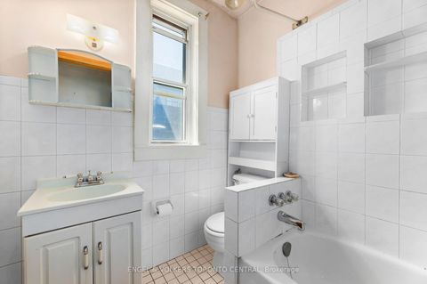 Photo 24 at 8 Brookfield Street, Bellwoods, Toronto