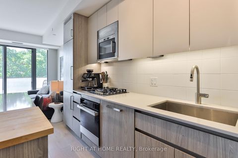 Photo 3 at 410 - 430 Roncesvalles Avenue, Swansea, Toronto