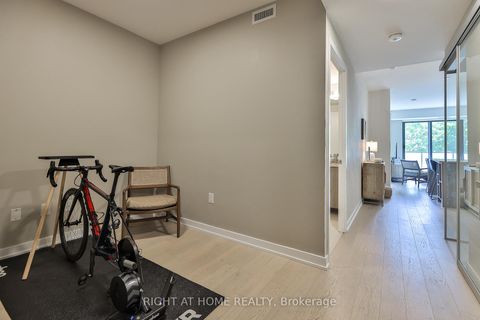 Photo 22 at 410 - 430 Roncesvalles Avenue, Swansea, Toronto