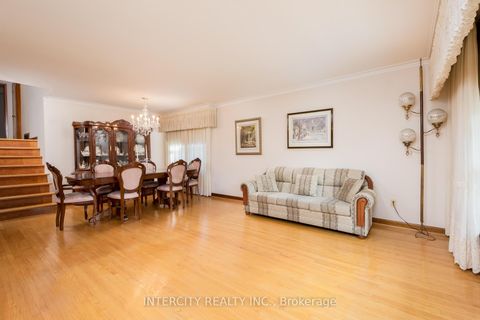 Photo 5 at 852 Glencairn Avenue, Glen Park, Toronto