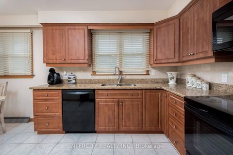 Photo 14 at 852 Glencairn Avenue, Glen Park, Toronto