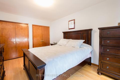 Photo 17 at 852 Glencairn Avenue, Glen Park, Toronto