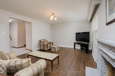 Photo 21 at 852 Glencairn Avenue, Glen Park, Toronto