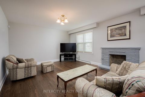 Photo 22 at 852 Glencairn Avenue, Glen Park, Toronto
