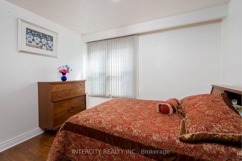 Photo 27 at 852 Glencairn Avenue, Glen Park, Toronto