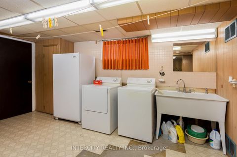 Photo 32 at 852 Glencairn Avenue, Glen Park, Toronto