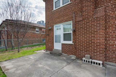 Photo 38 at 852 Glencairn Avenue, Glen Park, Toronto