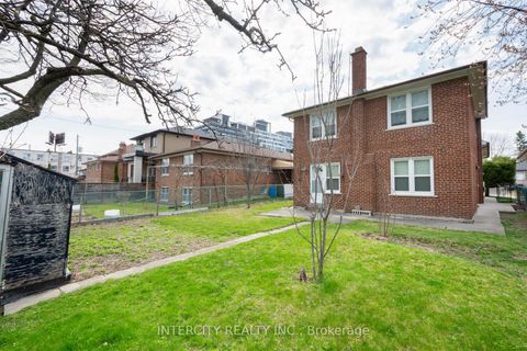 Photo 39 at 852 Glencairn Avenue, Glen Park, Toronto